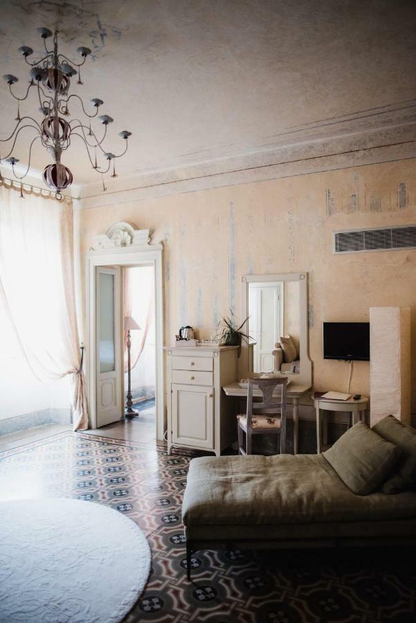 Regina Teodolinda Suites Laglio Εξωτερικό φωτογραφία