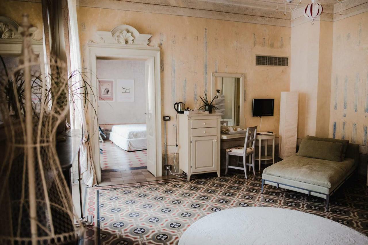 Regina Teodolinda Suites Laglio Εξωτερικό φωτογραφία